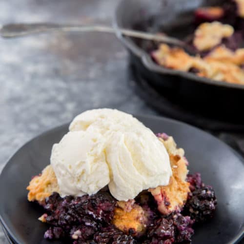 Keto Blackberry Cobbler (Quick Easy Recipe) - KetoConnect