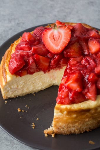 The BEST Keto Strawberry Cheesecake Recipe - KetoConnect