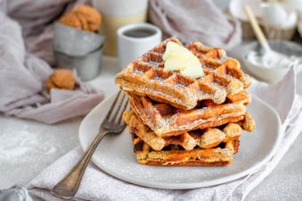 The Best Keto Waffles (Gluten & Sugar Free!) - KetoConnect