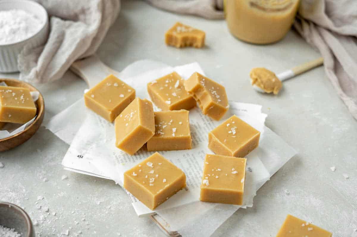 Keto Peanut Butter Fudge | 5 Minute Microwave Recipe - KetoConnect