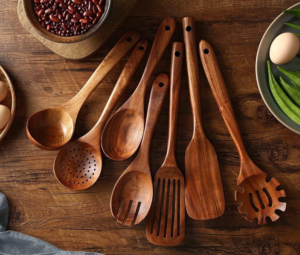 https://www.ketoconnect.net/wp-content/uploads/2022/08/wooden-kitchen-utensil-set-1024x870.jpg
